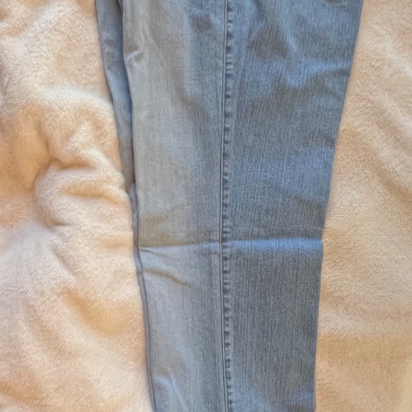 Wrangler Jeans by Aura - Size 20 Regular - almost new - Picture 5 of 8